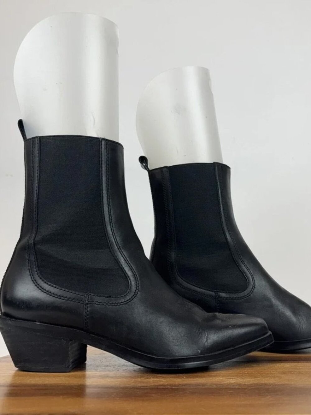 Womens Nordstrom Clemens Black Leather Casual Heeled Chelsea Boots Size 8.5 GUC